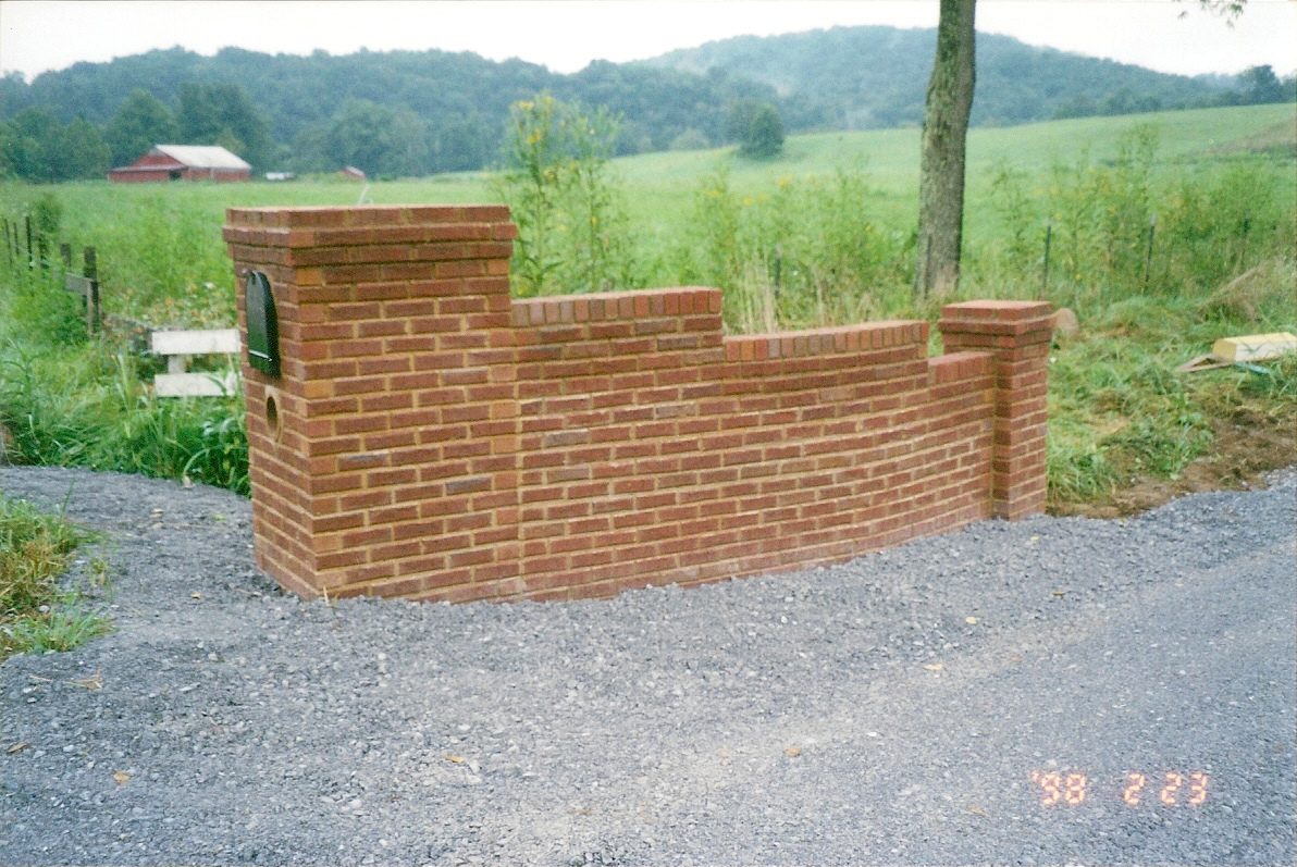 Stone mailbox construction