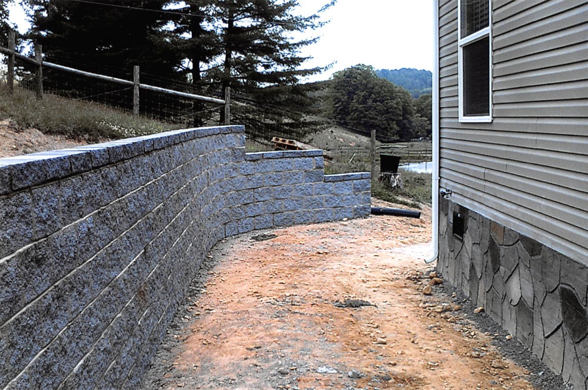 Stone wall construction